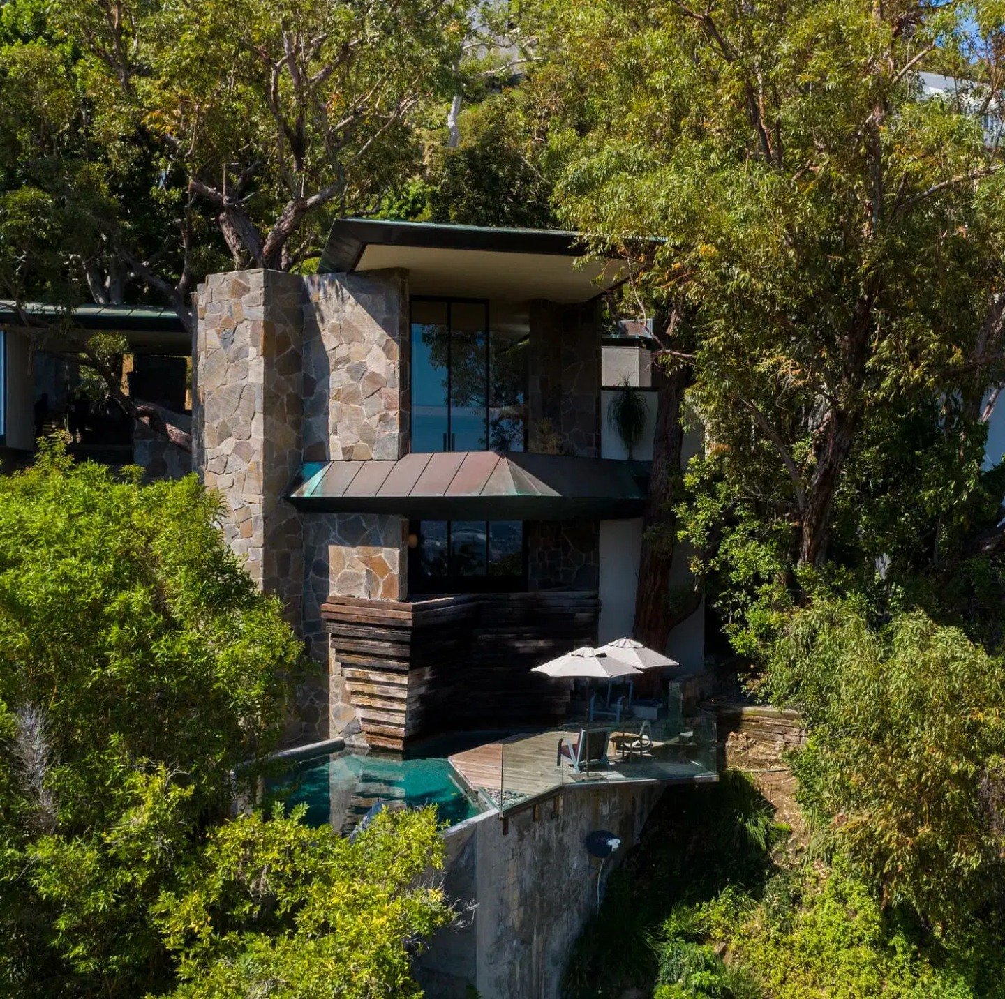 John lautner’s wolff house sold for $11 million in hollywood hills