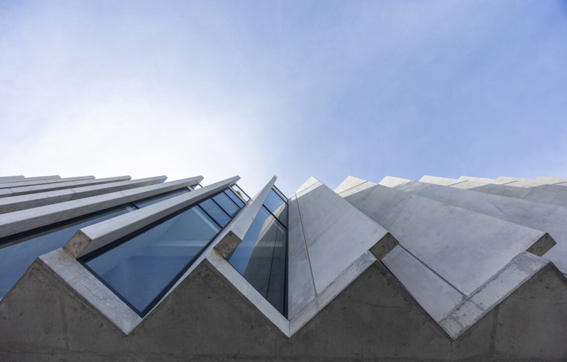 Huy hoang lock factory / baumschlager eberle architekten