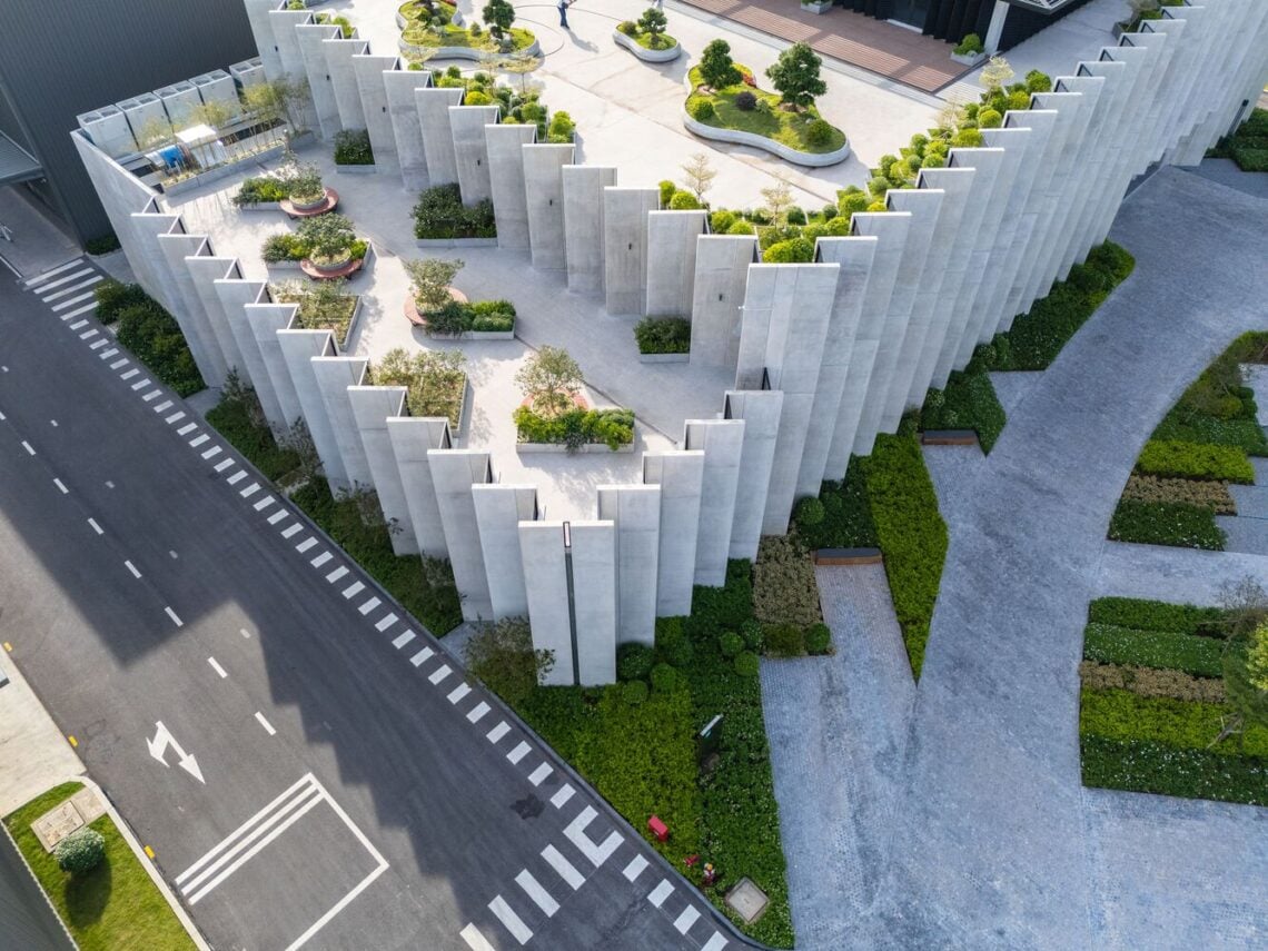 Huy hoang lock factory / baumschlager eberle architekten