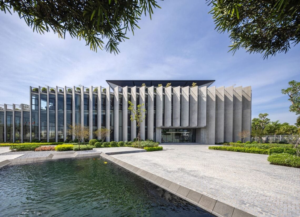 Huy hoang lock factory / baumschlager eberle architekten