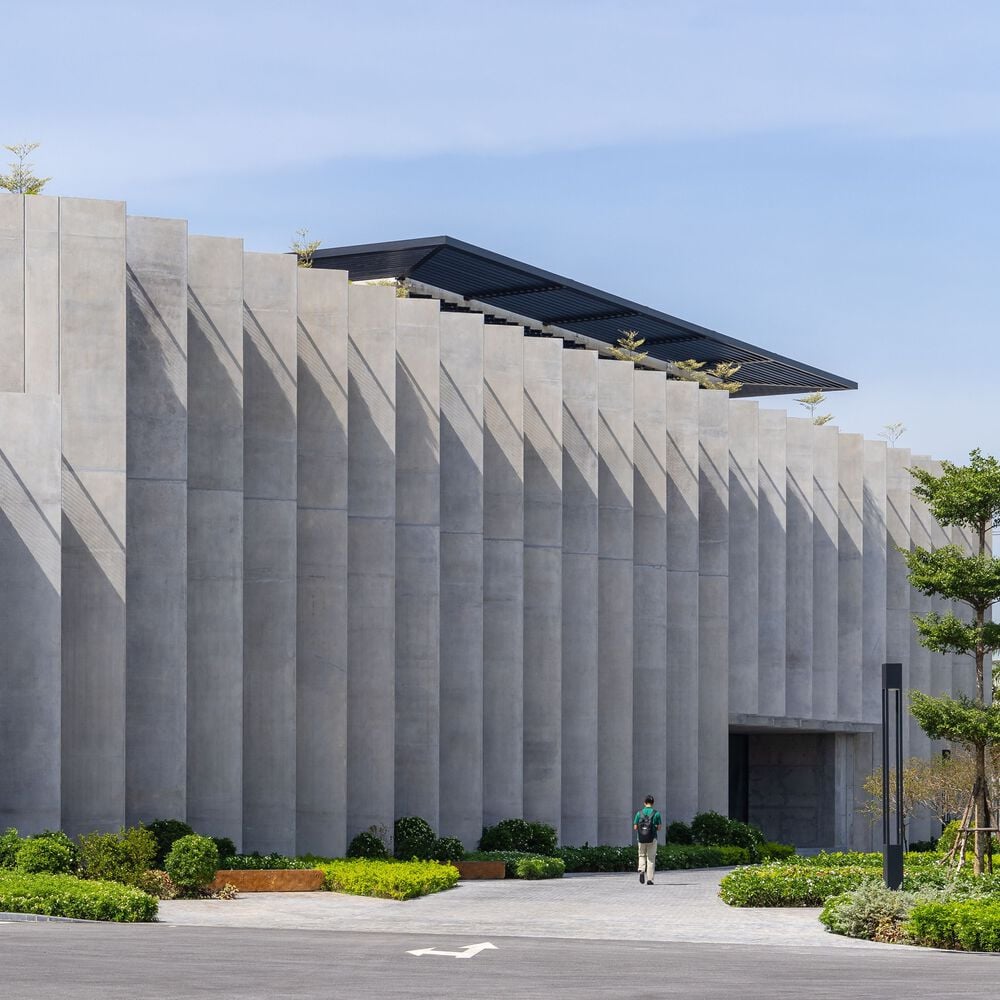 Huy hoang lock factory / baumschlager eberle architekten