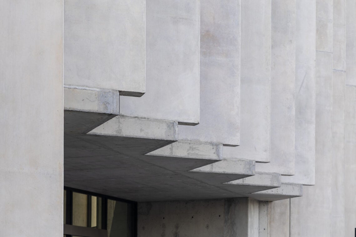Huy hoang lock factory / baumschlager eberle architekten