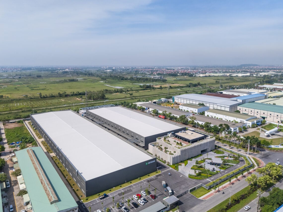Huy hoang lock factory / baumschlager eberle architekten