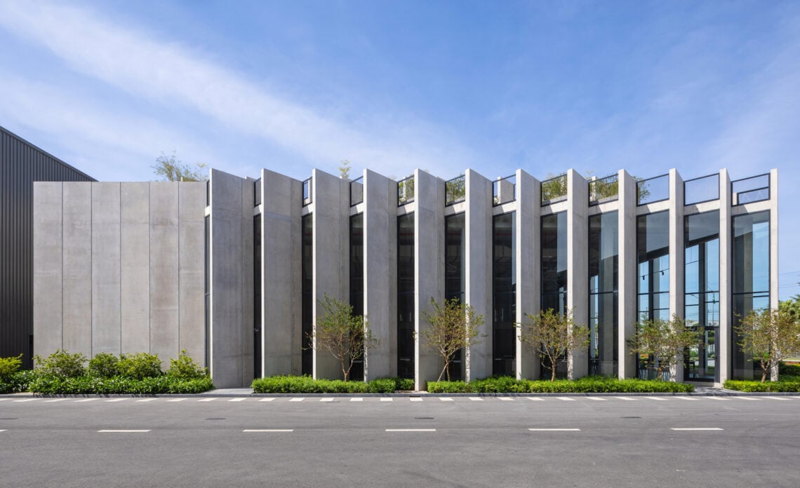 Huy hoang lock factory / baumschlager eberle architekten