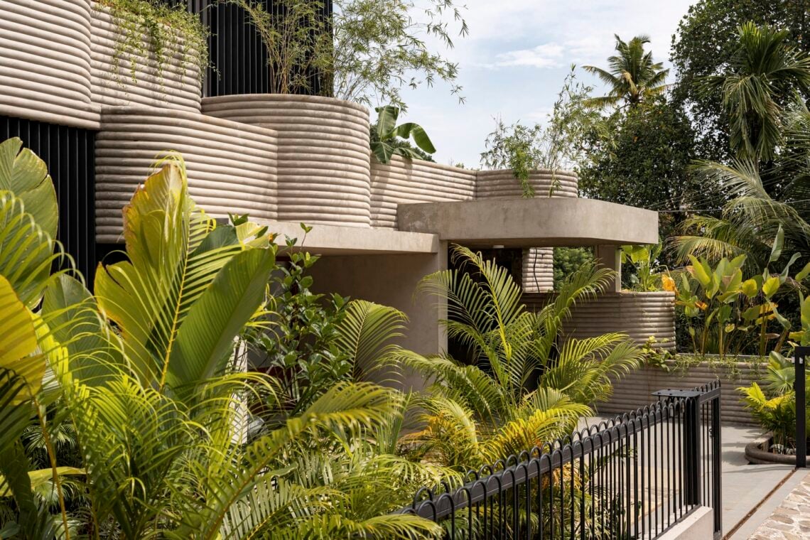 Tropibox kochi house / tab/tropical architecture bureau