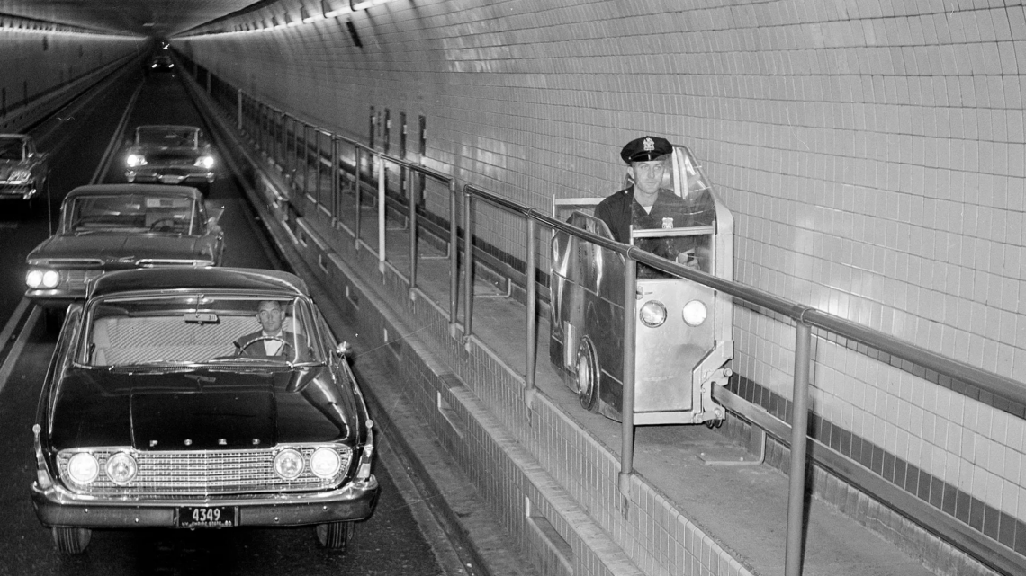 Reviving the catwalk cars: a robotic future for the holland and lincoln tunnels